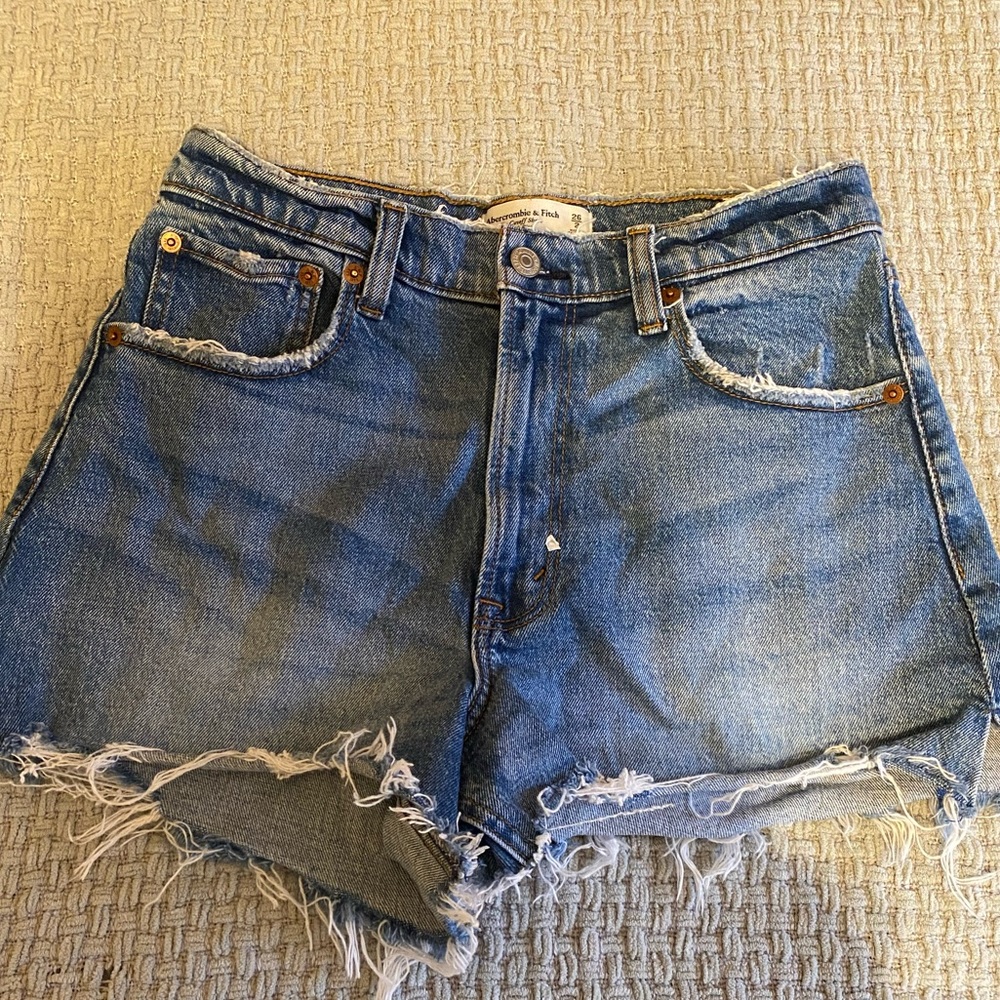 Abercrombie “The Cutoff Short”
